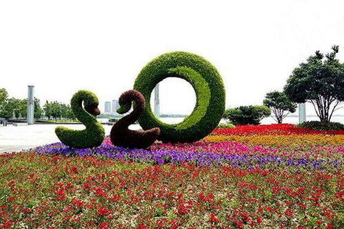 四川綠雕批發(fā)廠各種廣場景區(qū)都適合 大型燈籠五色草造型廠家制作價格