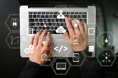 打字技術(shù)與計(jì)算機(jī)網(wǎng)絡(luò) 開發(fā)與服務(wù)的雙引擎